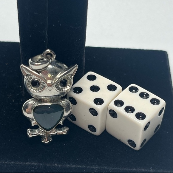 Vintage Y2K Owl Pendant – Silver Tone with Green Cabochon Belly - Picture 4 of 4